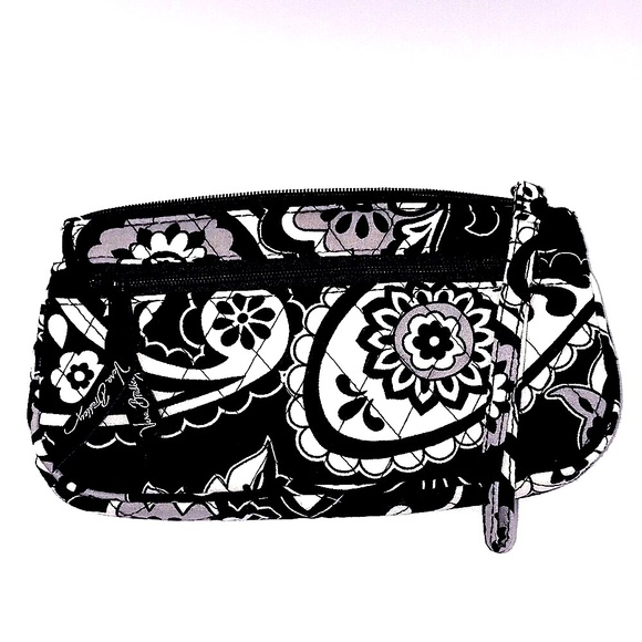 Vera Bradley Handbags - Vera Bradley Wristlet